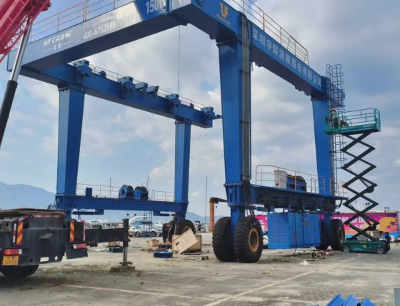 海洋造船所岸壁クレーン 海洋機器 50トン 100トン 200トン