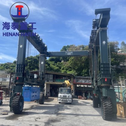 中国の製造者の造船所のガントリー クレーン販売のための 50~1200 トンのヨットの移動式起重機
