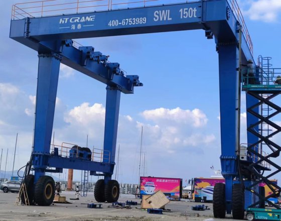 用于船厂的新型重型 300t 400t 500t 移动式船用起重机