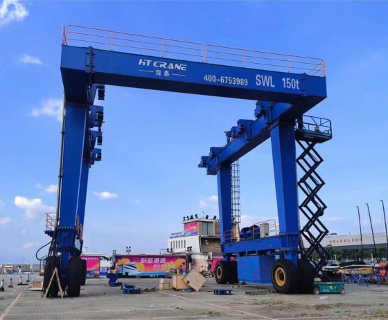 用于船厂的新型重型 300t 400t 500t 移动式船用起重机