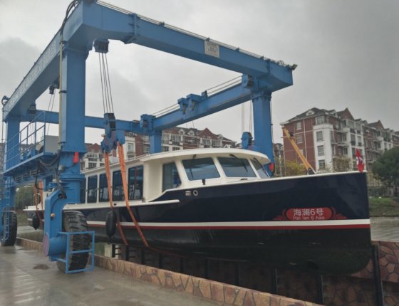 電動/油圧式ボートクレーン 船舶機器 50トン 100トン 200トン