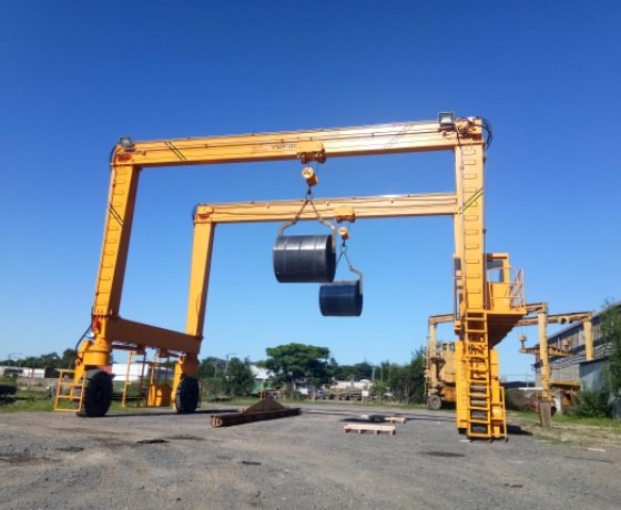迅速な見積もり ゴムタイヤ式 40トン 60トン ゴムタイヤ式ガントリークレーン