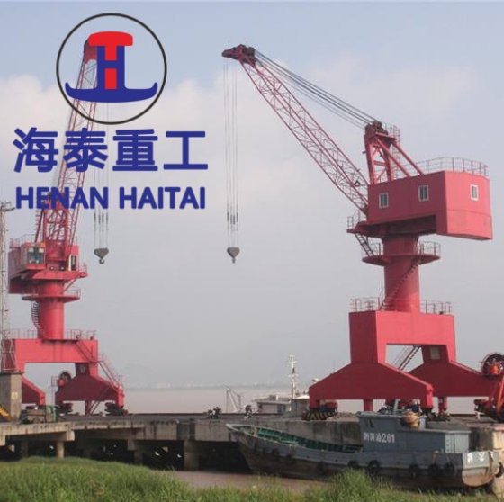40 吨港口变幅单臂海上门式起重机