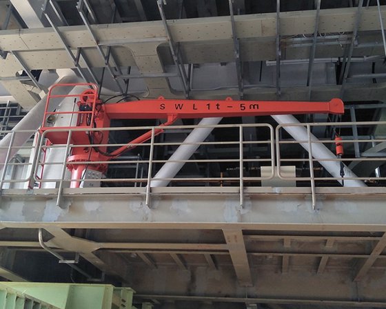 高性能起重机械 2/3/4/20/25 吨船用伸缩式起重机出售