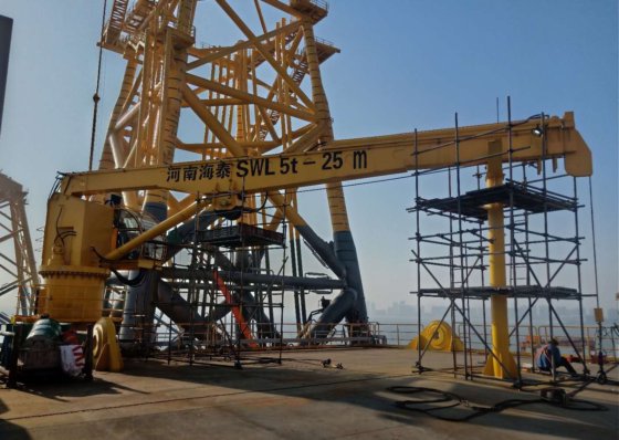 高性能起重机械 2/3/4/20/25 吨船用伸缩式起重机出售