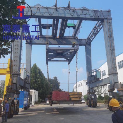 Rtg 橡胶轮胎移动式跨运龙门起重机 40 吨
