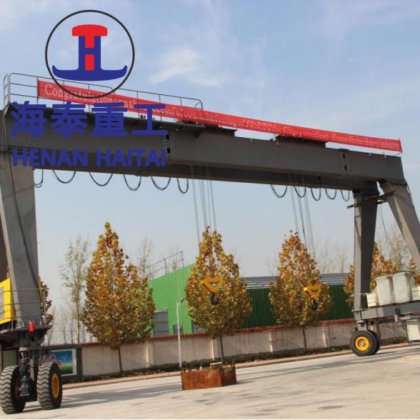 中国橡胶轮胎移动式建筑起重机