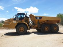 2003 CATERPILLAR 740