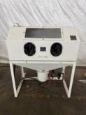 CYCLONE SAND BLAST CABINET W/