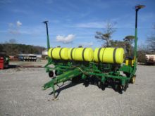 JOHN DEERE 7200