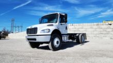 2017 Freightliner M2106