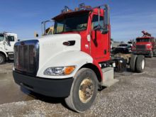 2010 Peterbilt 335