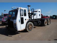 2003 Mack LE613