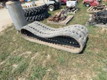 Set of tracks off of