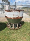 Osborne 40 bushel hog feeder