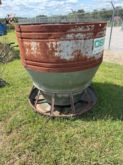 Osborne 40 bushel hog feeder