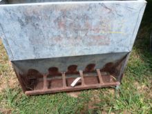 SQ hog feeder