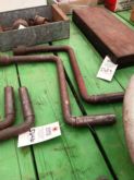 2 tractor cranks