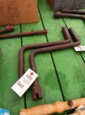 2 tractor cranks