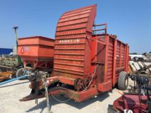 Hesston hay stacker, used 2yrs