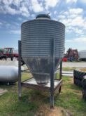 4-ton bulk bin self-feeder