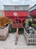 E-Z Trail 300 Bushel Gravity