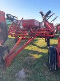 13 shank IH chisel plow