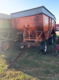 Bradford 250 Bushel gravity wagon