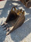 Case 24'' Backhoe Bucket