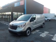 2025 RENAULT TRAFIC VAN