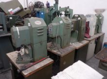 N. 6 Macchine con occhiello