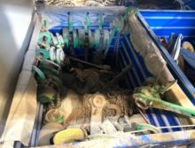 リフティング装置付き鉄製ボックス