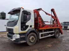 2019 VOLVO FL Skip Loader