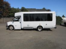 2012 CHEVROLET 4500 13-PASSENGER BUS