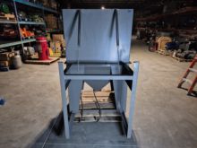 ECONOLINE Abrasive Blast Cabinet 72"x42"x73"