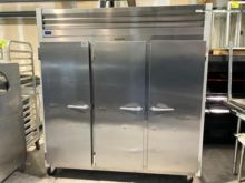 2018 Traulsen G30011 77" G