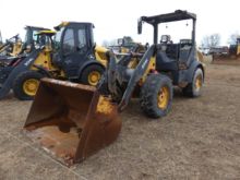 John Deere 204K Loader