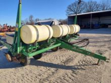 1991 John Deere 7200