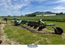 John Deere 3710 Chisel Plow