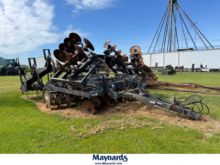 M&W Earthmaster 2500 Disk Chisel