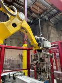 Fanuc M420iA Robot with Base