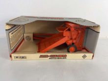 Ertl 1/16 Scale Allis-Chalmers Roto-Baler