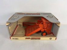Ertl 1/16 Scale Allis-Chalmers Roto-Baler