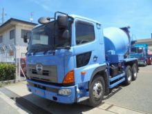 2013 Hino