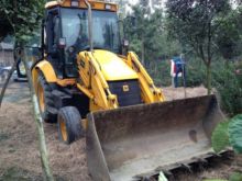 JCB 3CX front end loader