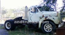 B Modelo Mack Tractor de