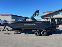 2022 MasterCraft XT24