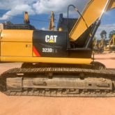 2022 CAT 323 D