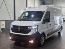 2025 Renault Master
