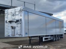 クナペン・ウォーキング・フロア